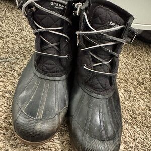 Sperry Top Sider Black Quilted Lace-Up Duck Boots 8.5